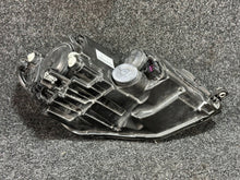 Load image into Gallery viewer, Frontscheinwerfer VW Caddy III 2K1941015B Links Scheinwerfer Headlight SCH9731321232ew