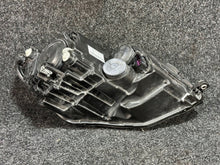 Load image into Gallery viewer, Frontscheinwerfer VW Caddy III 2K1941015B Links Scheinwerfer Headlight SCH2465726406dl