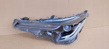 Load image into Gallery viewer, Frontscheinwerfer Toyota Corolla 81150-02S70 L463838 LED Rechts oder Links
