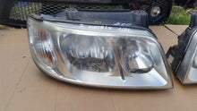 Laden Sie das Bild in den Galerie-Viewer, Frontscheinwerfer Hyundai Matrix 92102-17630 Halogen Rechts Headlight