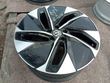 Laden Sie das Bild in den Galerie-Viewer, 1x Alufelge 19 Zoll 5x112 11A601025 VW Id.4 Rim Wheel FEL6058518568kv