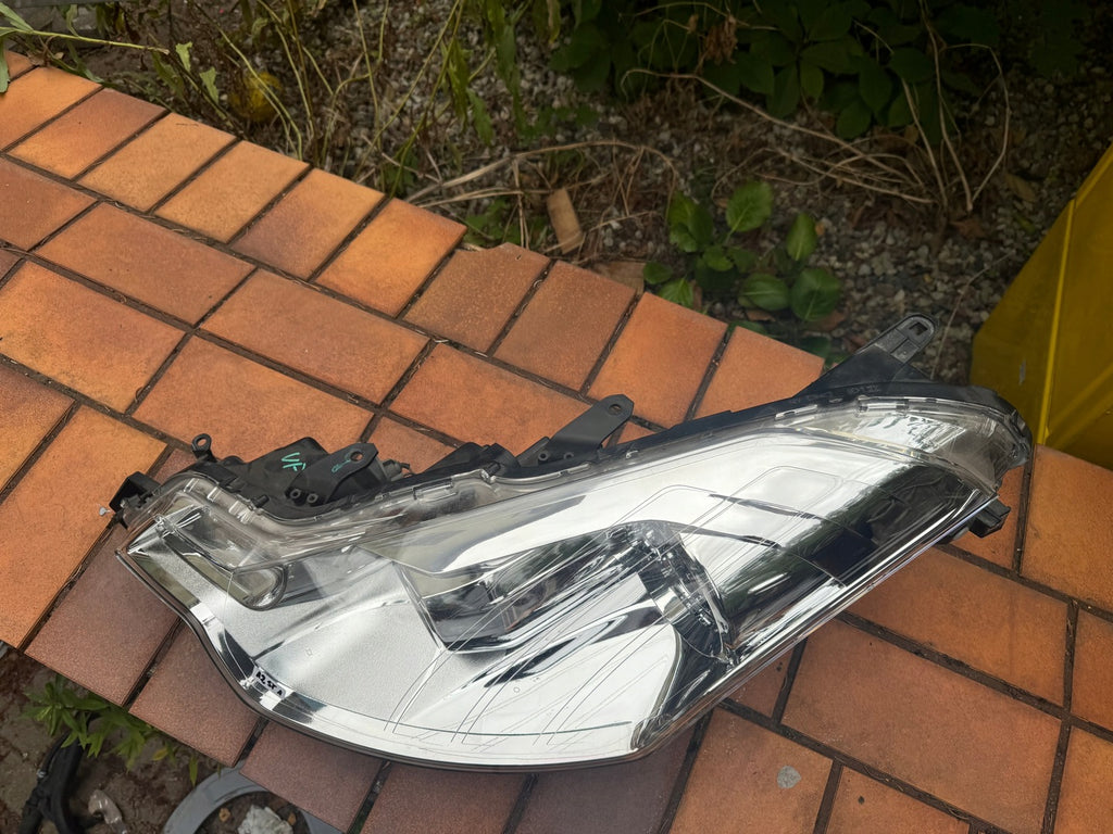 Frontscheinwerfer Citroën C-Crosser Xenon Links Scheinwerfer Headlight