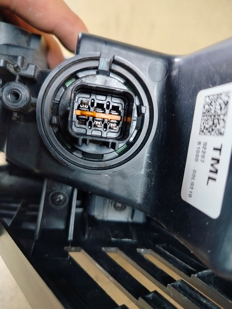 Frontscheinwerfer Hyundai Santa Fe IV 9220781000 LED Rechts oder Links