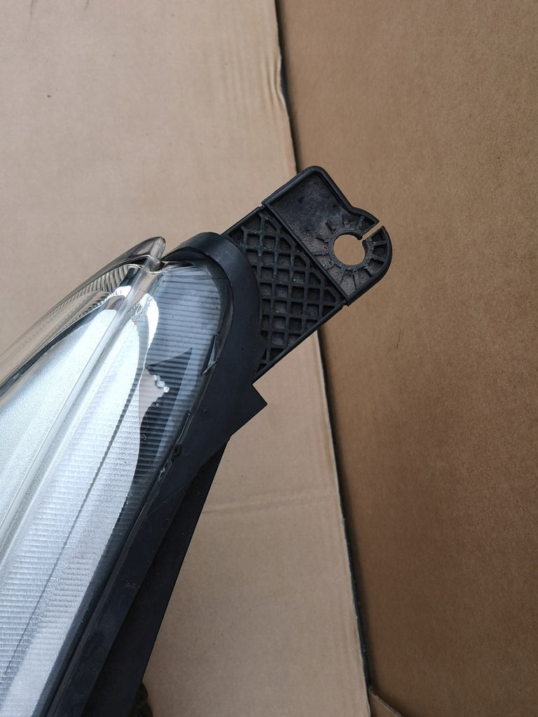Frontscheinwerfer Ford Focus F1EB-13W030-AE F1EB-13W029-AE Ein Satz Headlight SCH8834484846mu