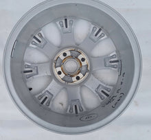 Laden Sie das Bild in den Galerie-Viewer, 1x Alufelge 17 Zoll 7.0" 4x108 47 5ET Ford Fiesta Rim Wheel FEL8199451796mv