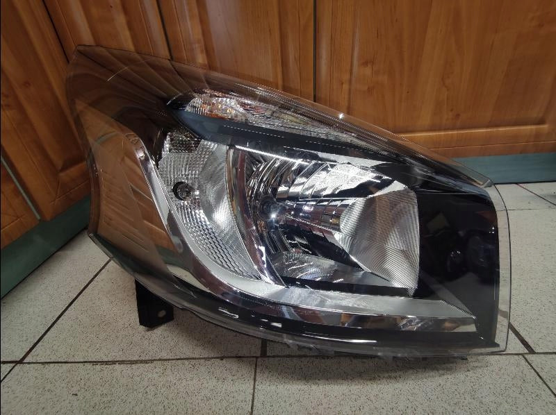 Frontscheinwerfer Renault Trafic III 260105469R LED Rechts Headlight