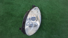 Laden Sie das Bild in den Galerie-Viewer, Frontscheinwerfer Mercedes-Benz W251 A2518200161 Links Scheinwerfer Headlight