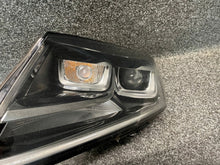 Laden Sie das Bild in den Galerie-Viewer, Frontscheinwerfer VW Touareg 7P1941751B Links Scheinwerfer Headlight SCH5769570166re