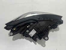 Load image into Gallery viewer, Frontscheinwerfer BMW Active Tourer U06 5A42247-07 LED Rechts oder Links SCH1807732645aq