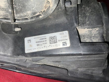 Laden Sie das Bild in den Galerie-Viewer, Frontscheinwerfer Opel Astra K B16 39047198 662588537 LED Links Headlight SCH3335830976vh