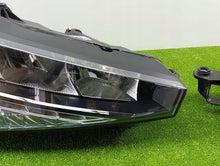 Laden Sie das Bild in den Galerie-Viewer, Frontscheinwerfer Skoda Scala 657941015 6657941016 Ein Satz Headlight SCH6782202619sc
