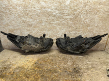 Load image into Gallery viewer, Frontscheinwerfer Hyundai I20 Ein Satz Scheinwerfer Headlight