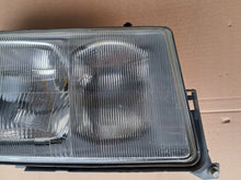 Laden Sie das Bild in den Galerie-Viewer, Frontscheinwerfer Mercedes-Benz 190 W201 A2018207661 Rechts Headlight SCH5040771139eh