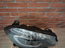 Laden Sie das Bild in den Galerie-Viewer, Frontscheinwerfer Mercedes-Benz W176 A1768204361KZ LED Rechts Headlight SCH3910975117mm