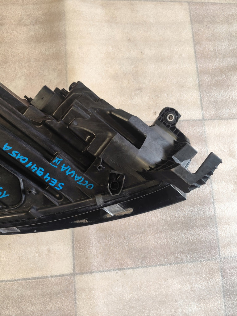 Frontscheinwerfer Skoda Octavia IV 5E4941015A LED Links Scheinwerfer Headlight SCH6269198724ov