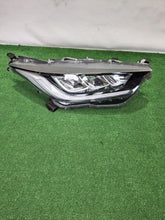 Load image into Gallery viewer, Frontscheinwerfer Toyota 4 Yaris LED Rechts Scheinwerfer Headlight