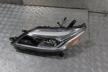 Load image into Gallery viewer, Frontscheinwerfer Toyota Sienna Ein Stück (Rechts oder Links) Headlight SCH2088100935fz