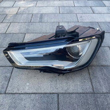 Laden Sie das Bild in den Galerie-Viewer, Frontscheinwerfer Audi A3 8V0941005A LED Ein Stück (Rechts oder Links) Headlight