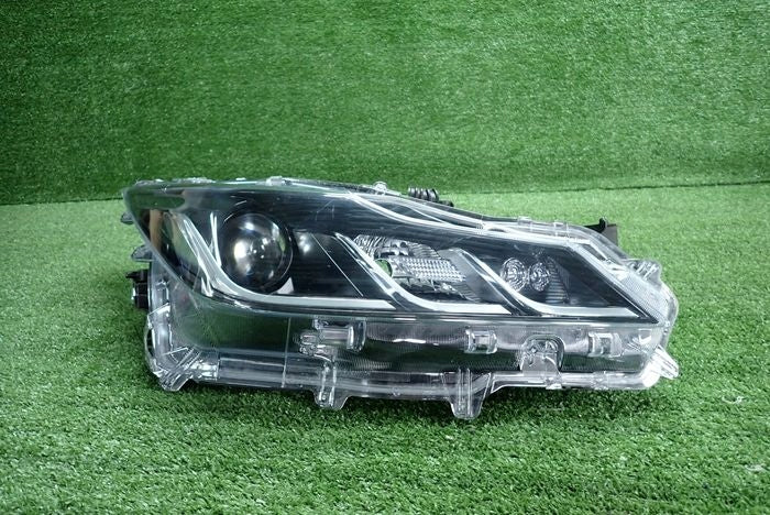 Frontscheinwerfer Toyota Corolla 8111002T3100 Rechts Scheinwerfer Headlight SCH2222006148pn