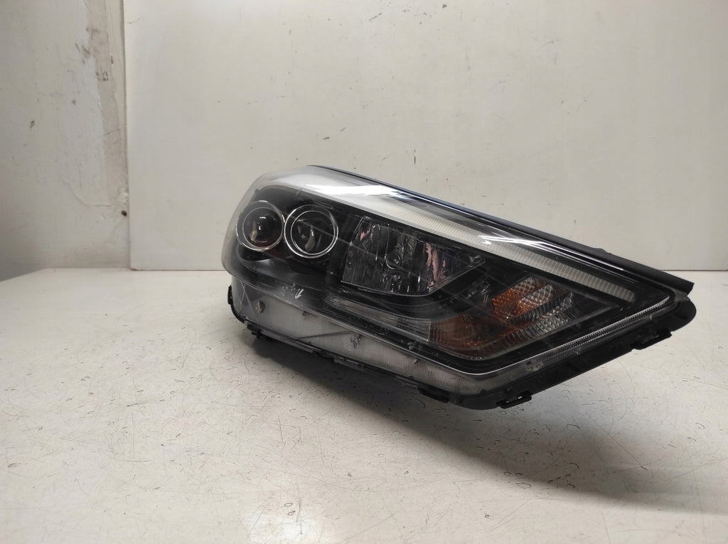 Frontscheinwerfer Hyundai Tucson 92102-D7201- Rechts Scheinwerfer Headlight