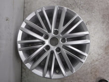 Laden Sie das Bild in den Galerie-Viewer, 1x Alufelge 16 Zoll 6.5" 5x112 46ET Audi Rim Wheel FEL9745085419rw
