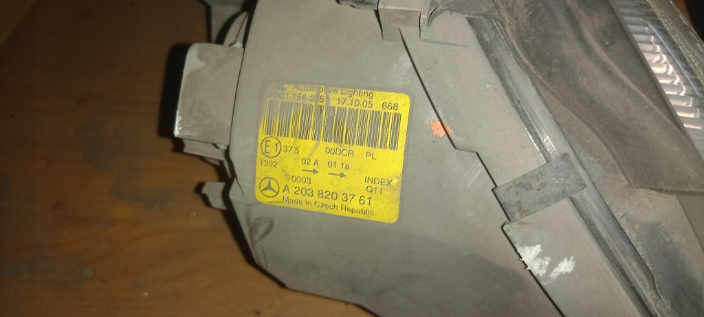 Frontscheinwerfer Mercedes-Benz W203 A2038203761 Links Scheinwerfer Headlight SCH3037687404mk