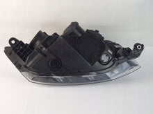 Laden Sie das Bild in den Galerie-Viewer, Frontscheinwerfer Skoda Fabia III 6V1941015C Links Scheinwerfer Headlight SCH1757479702in