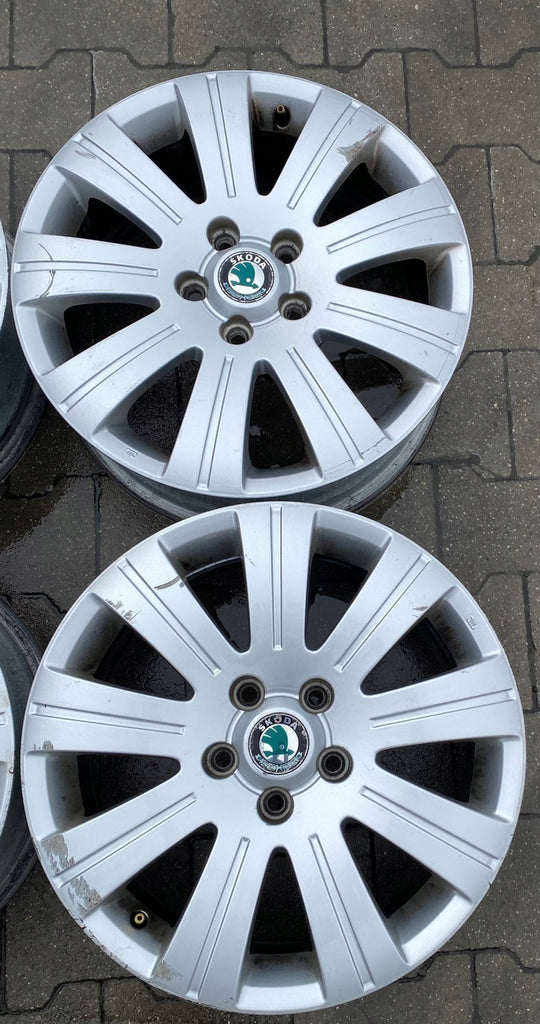 4x Alufelge 17 Zoll 6.0" 5x112 45ET Glanz Skoda Rim Wheel