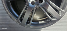 Laden Sie das Bild in den Galerie-Viewer, 1x Alufelge 19 Zoll 8.0" 5x112 26ET Glanz Schwarz 8T0601025 Audi A5 Rim Wheel FEL6704272761gv