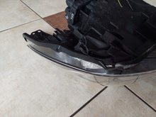 Laden Sie das Bild in den Galerie-Viewer, Frontscheinwerfer Mazda III DB5J-51040-1 Ein Stück (Rechts oder Links) Headlight