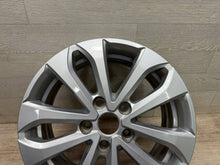 Load image into Gallery viewer, 1x Alufelge 16 Zoll 6.5" 5x114.3 44ET Glanz Silber 403007521R Renault Zoe FEL3584565280hk