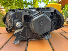 Load image into Gallery viewer, Frontscheinwerfer BMW X3 E83 7162192-05 Xenon Rechts Scheinwerfer Headlight SCH3001905637ze