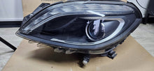 Laden Sie das Bild in den Galerie-Viewer, Frontscheinwerfer Mercedes-Benz W246 W242 A2468207161 Links Headlight SCH5227882032jl