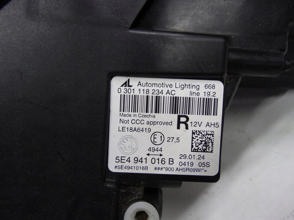 Frontscheinwerfer Skoda Octavia IV 5E4941016B LED Rechts Scheinwerfer Headlight SCH9686214966ta