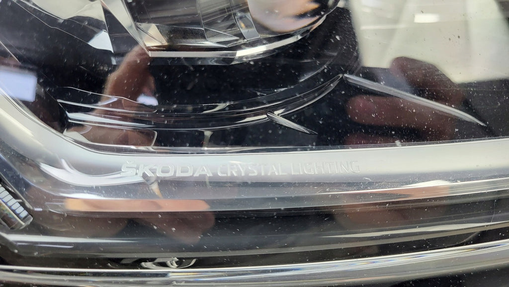 Frontscheinwerfer Skoda Superb III 3V1941016D-KUD LED Rechts Headlight