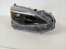 Laden Sie das Bild in den Galerie-Viewer, Frontscheinwerfer Toyota Yaris Cross OD-312 Full LED Rechts Headlight SCH2045760880zl