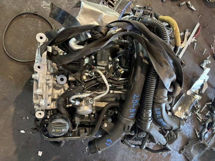 Motor Mercedes-Benz W247 W177 282814 1.3 CGI Benzin Engine Unkomplett MOT7029701590jb