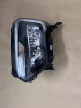 Load image into Gallery viewer, Frontscheinwerfer Renault Master 260607867R Links Scheinwerfer Headlight SCH9000069855me