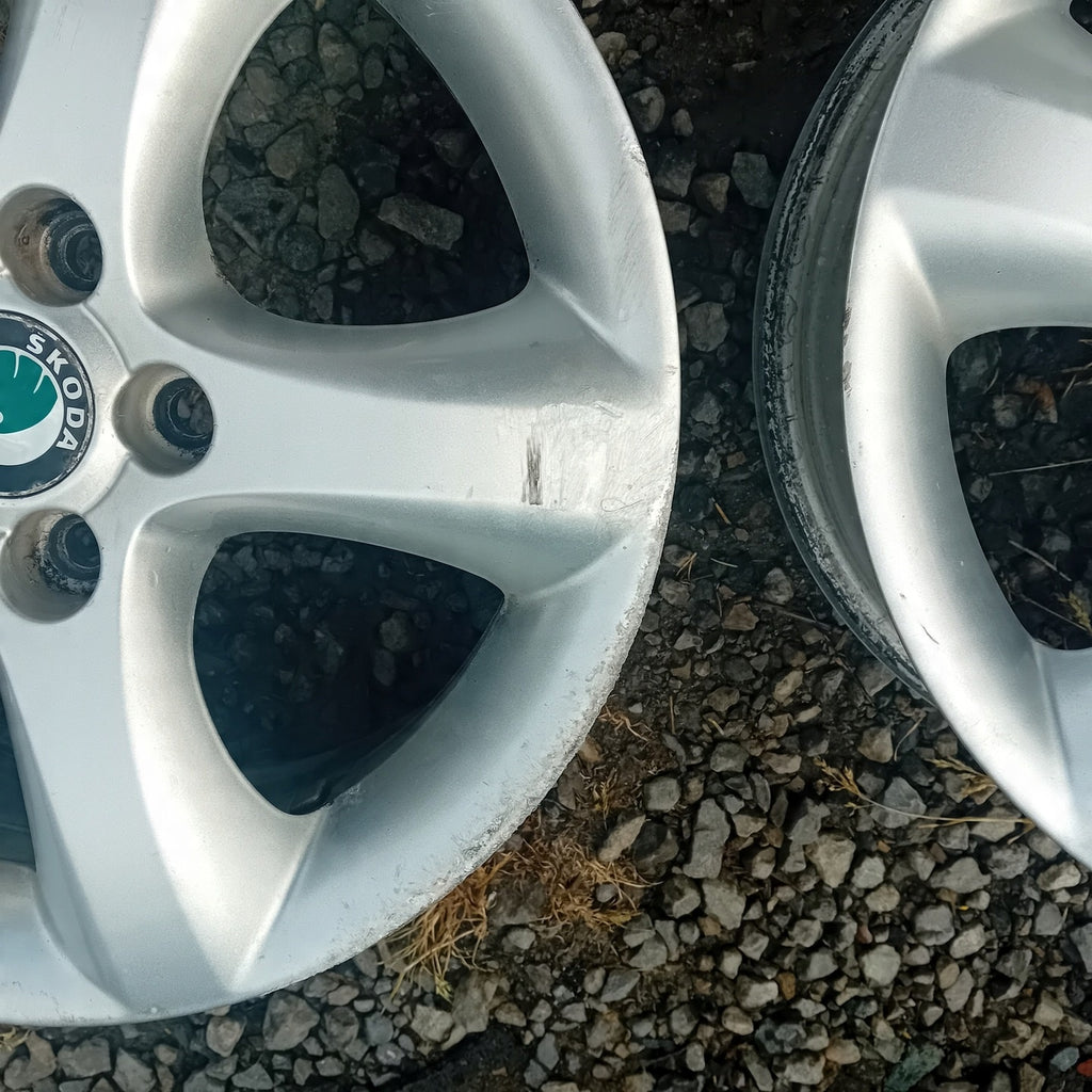 3x Alufelge 15 Zoll 6.0" 5x100 5J0601025A Skoda Rim Wheel