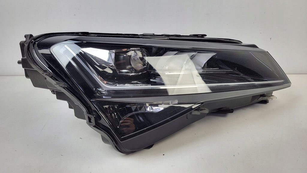 Frontscheinwerfer Skoda Superb III 3V1941016D-KUD LED Rechts Headlight