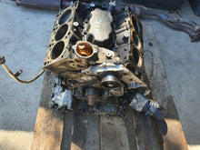 Laden Sie das Bild in den Galerie-Viewer, Motorblock Audi A4 B6 AVK 3.0 Benzin Unkomplett MOT4727287858gr