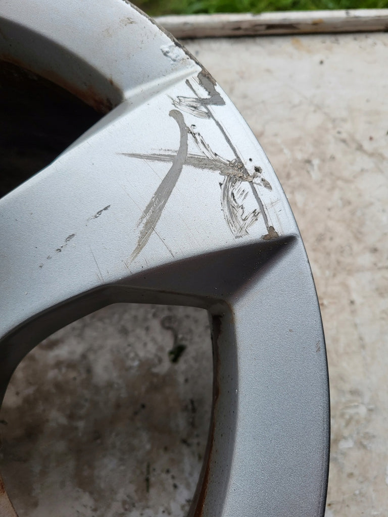 1x Alufelge 17 Zoll 7.5" 4x108 29ET Glanz Silber 9673738677 Peugeot 3008