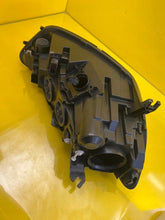 Laden Sie das Bild in den Galerie-Viewer, Frontscheinwerfer Audi A6 C7 4G0941005 Xenon Links Scheinwerfer Headlight