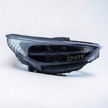 Laden Sie das Bild in den Galerie-Viewer, Frontscheinwerfer Hyundai I30 III G4921-64040 LED Rechts Scheinwerfer Headlight