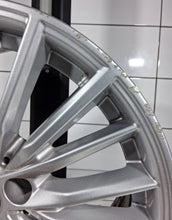 Laden Sie das Bild in den Galerie-Viewer, 1x Alufelge 17 Zoll 7.5" 5x120 30ET Glanz Grau 6883519 BMW G21 G20 Rim Wheel FEL2490117719to