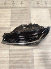 Load image into Gallery viewer, Frontscheinwerfer Skoda Superb 3V1941015D Links Scheinwerfer Headlight SCH2756590687sz