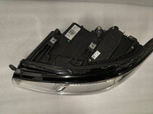 Laden Sie das Bild in den Galerie-Viewer, Frontscheinwerfer VW Multivan Transporter 7L1941035A FALSE Headlight SCH1423292411cx