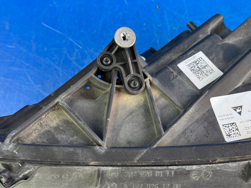 Frontscheinwerfer Mercedes-Benz W177 A1779062700 LED Links Headlight SCH9240461717uf