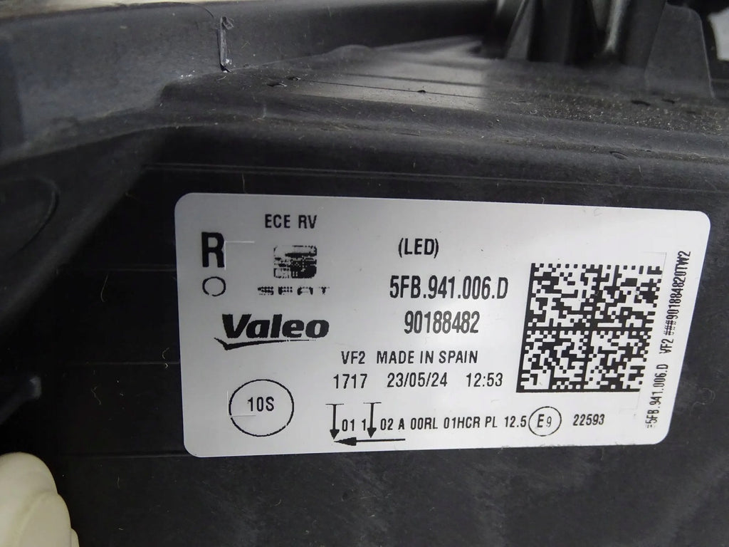 Frontscheinwerfer Seat Tarraco 5FB941006 Rechts Scheinwerfer Headlight