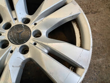 Laden Sie das Bild in den Galerie-Viewer, 1x Alufelge 17 Zoll 8.5" 5x112 48ET Glanz Silber A2124010402 Mercedes-Benz W212 FEL2565365967eu
